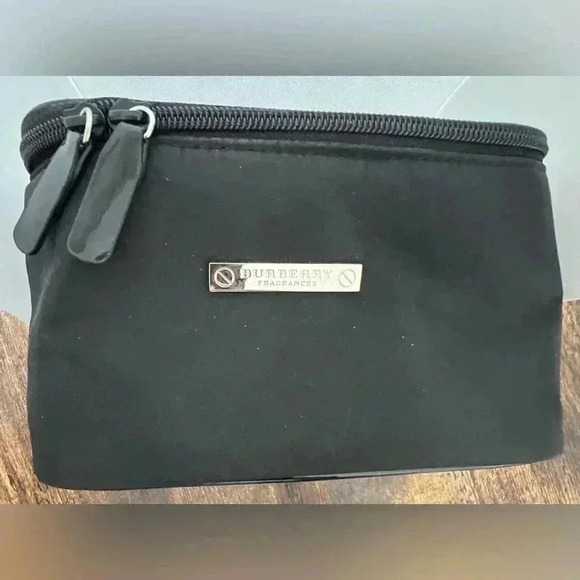 BURBERRY Fragrance | travel case/bag - Picture 3 of 16